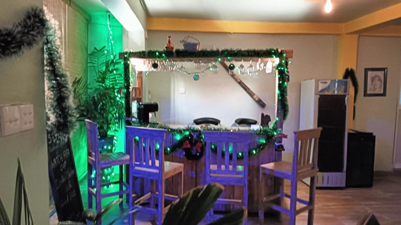 This Is It Airport Hotel And Restaurant Negombo Exteriör bild