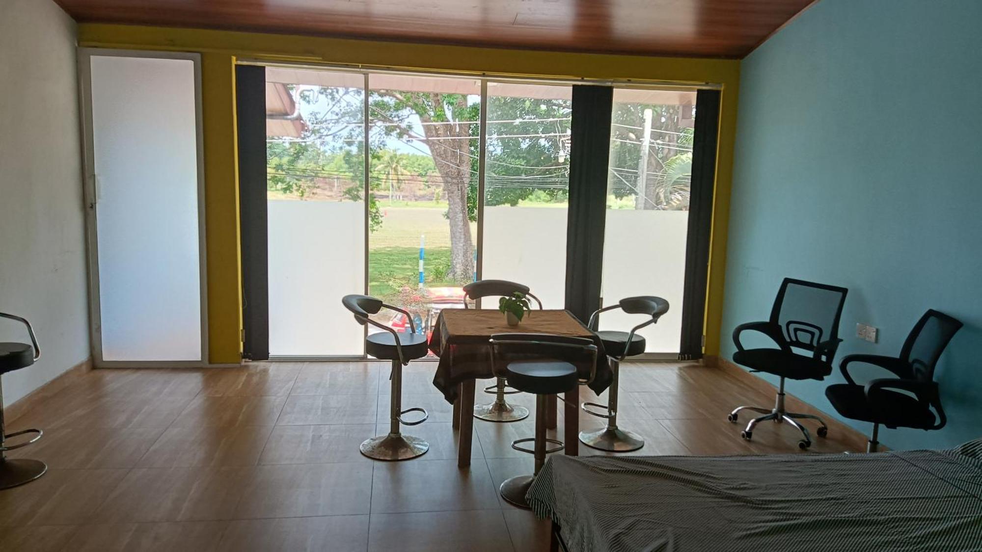 This Is It Airport Hotel And Restaurant Negombo Exteriör bild